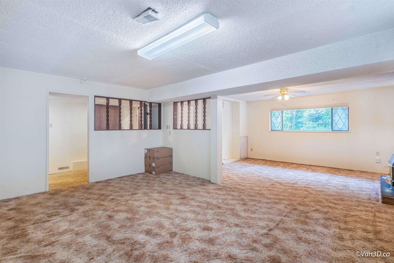 919 Lynwood Ave