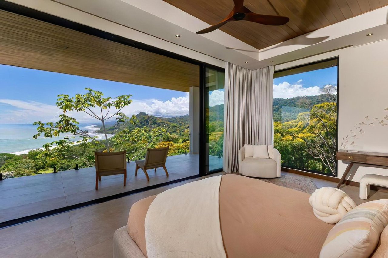 Solar Powered Oceanview Estate, Dominical, Puntarenas