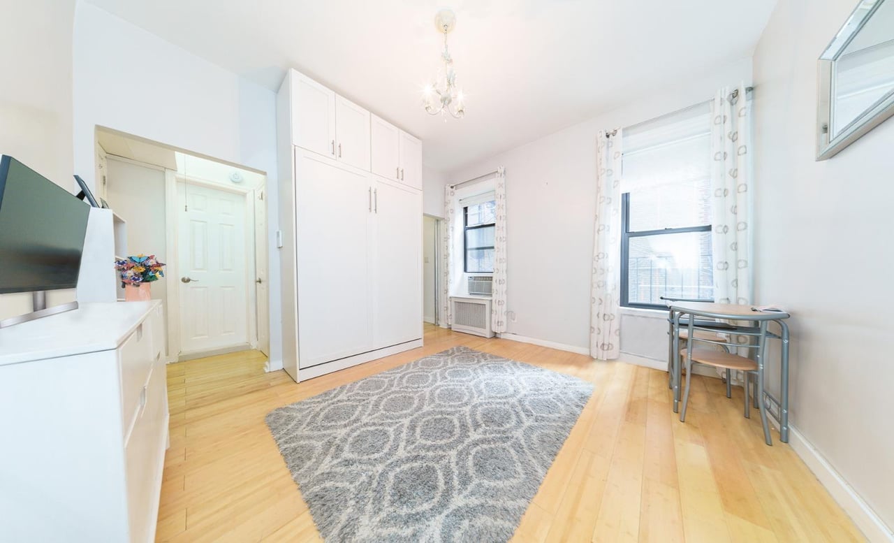 4-6 West 105th Street, Apt 1-F
