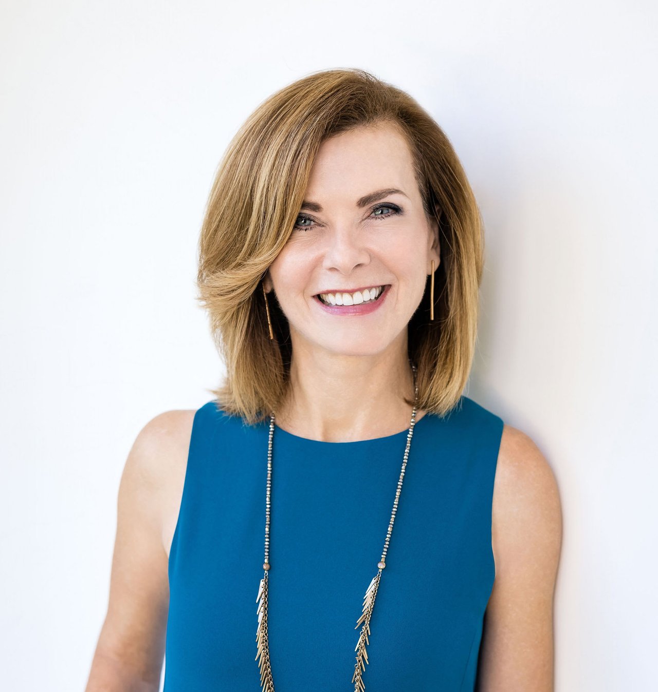 Stephanie Sills