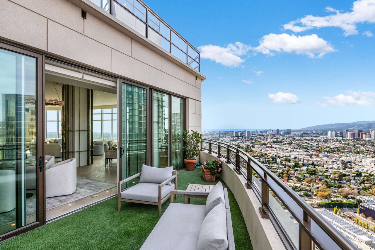 1 W Century Dr #36A, Century City
