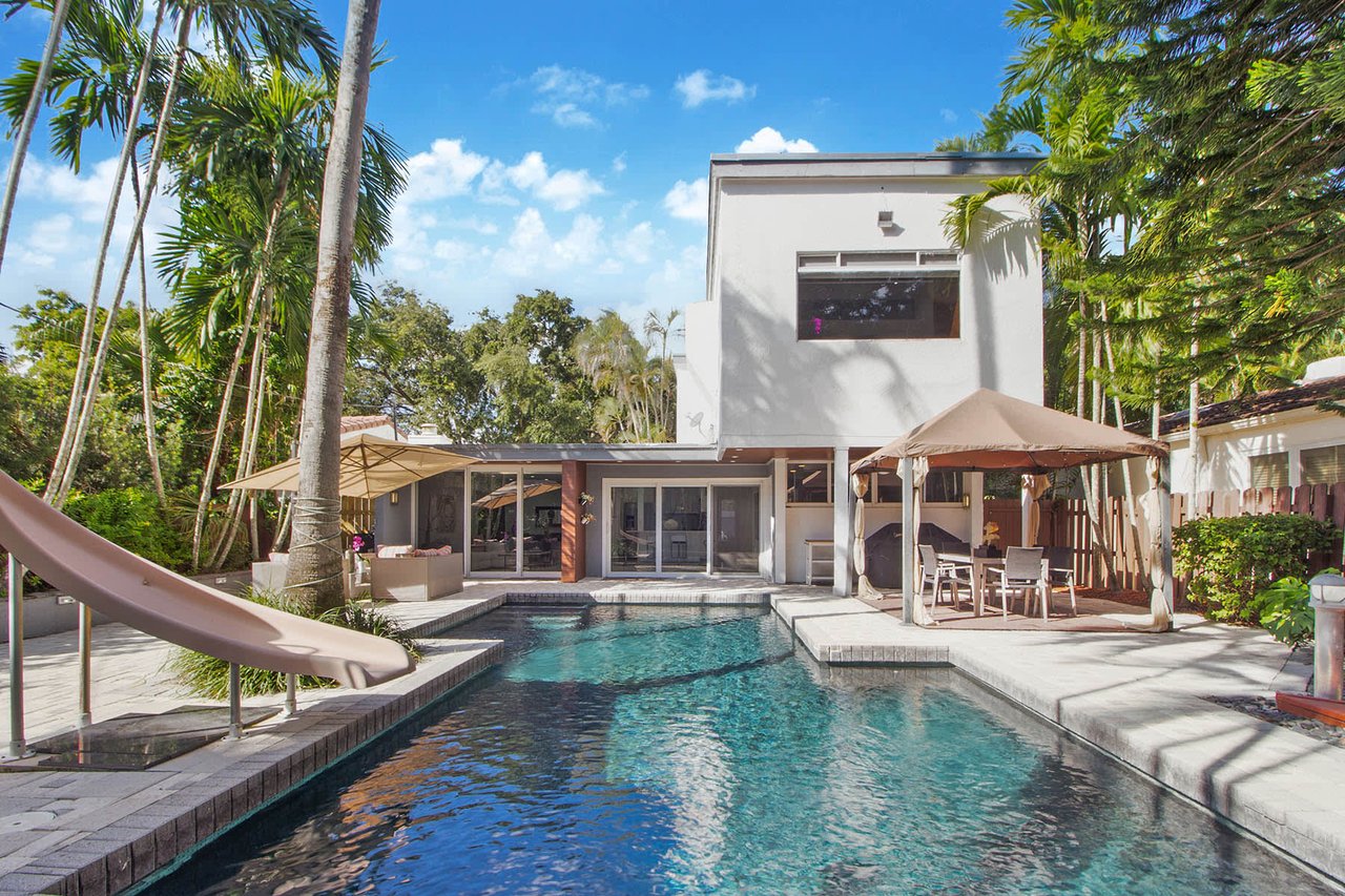 South Grove Modern Masterpiece
