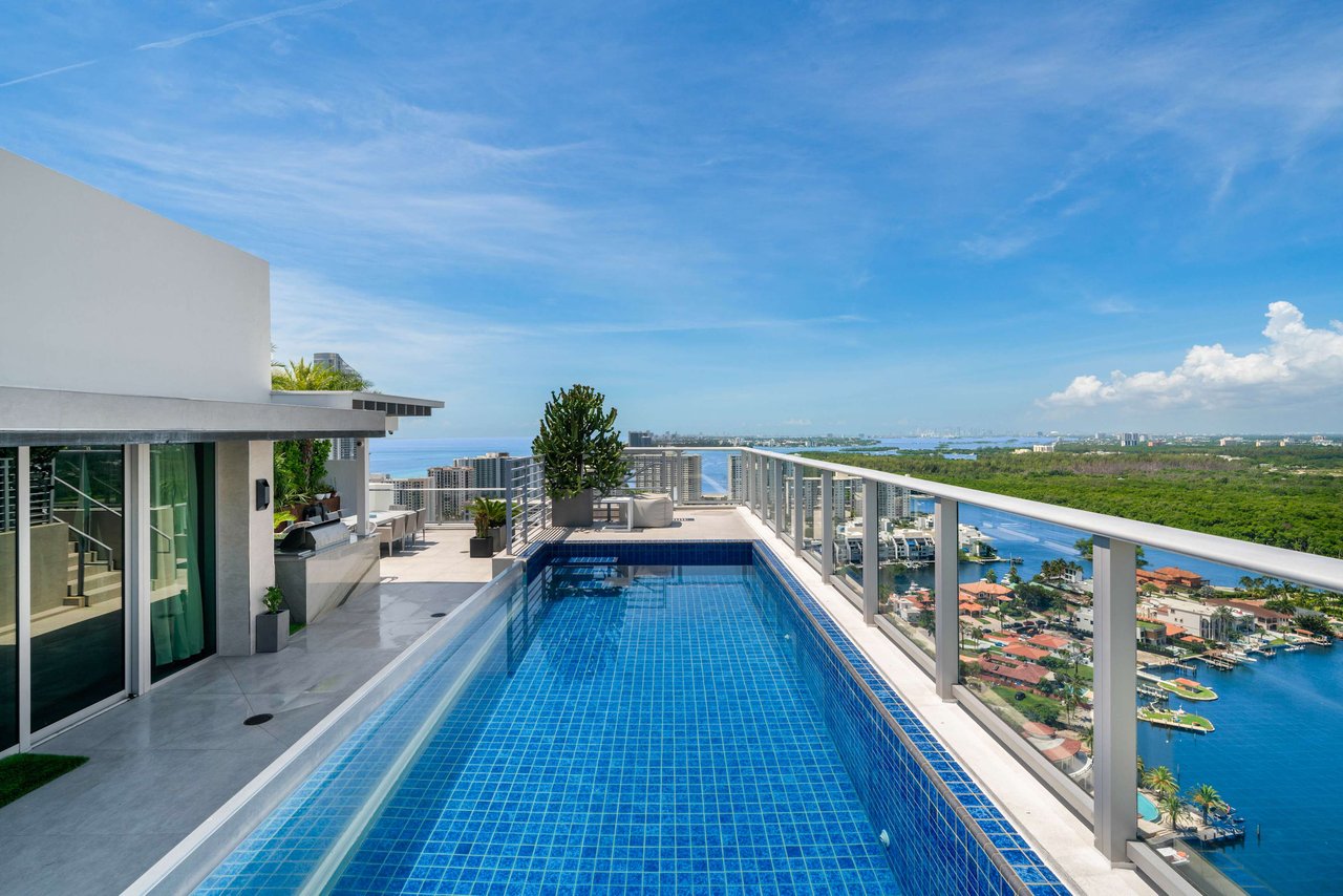 330 Sunny Isles Blvd, Unit 5TS01