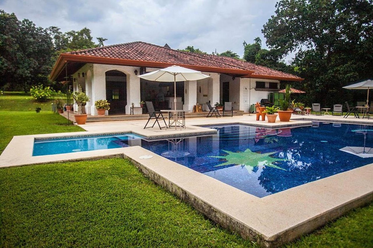 Fruit Tree Farm with Pool, Alajuela