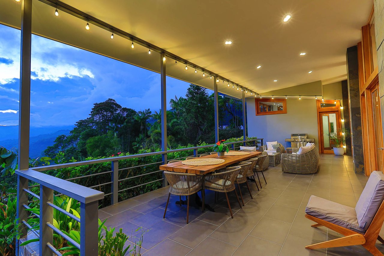 Luxurious Mountain Villa Retreat, Perez Zeledon, San Jose