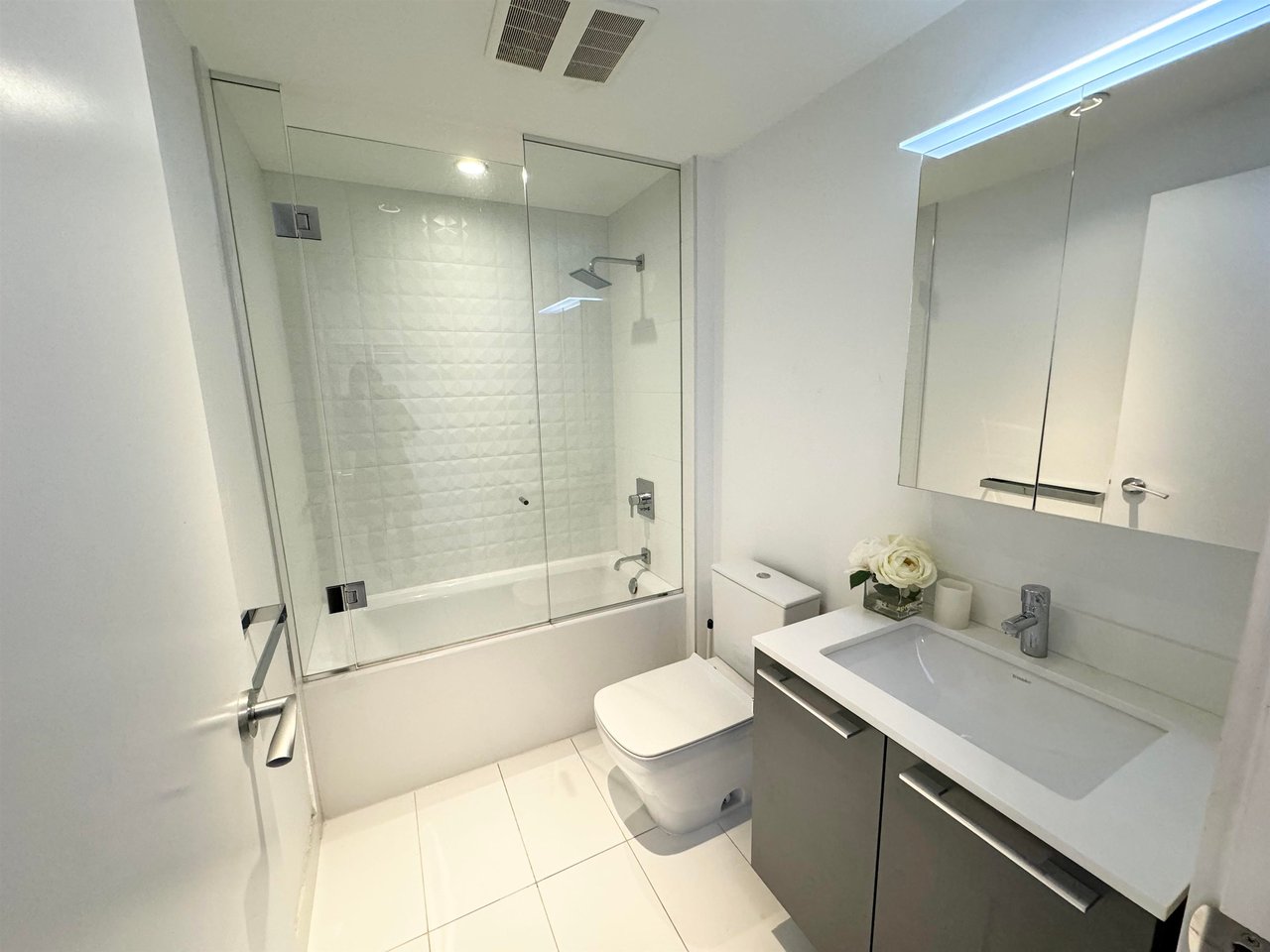 1607-2220 Kingsway, Vancouver