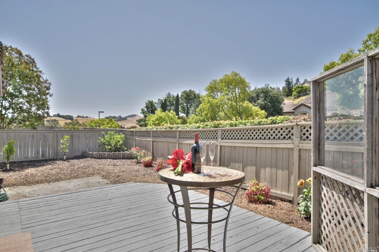 80 Windsor Ln