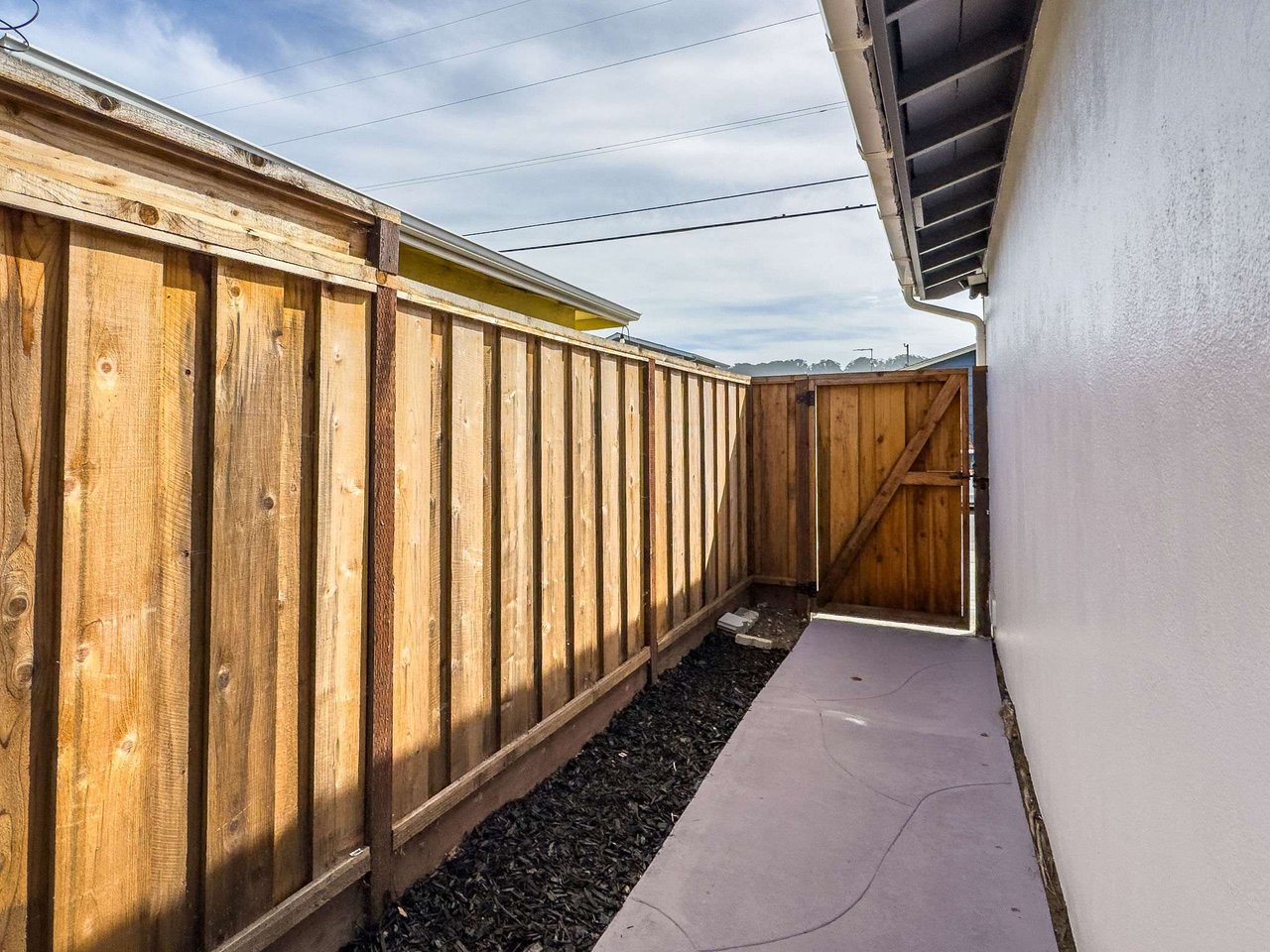 943 Anza Dr