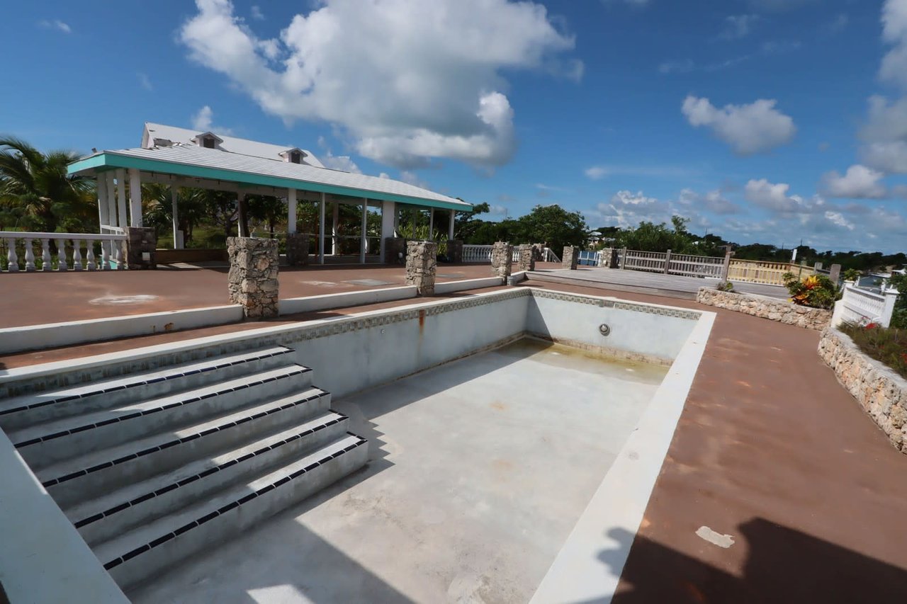 The Leeward Yacht Club Green Turtle Cay