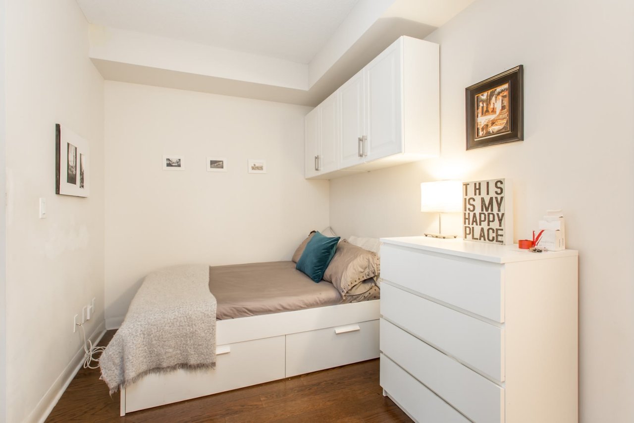 15 Bruyeres Mews