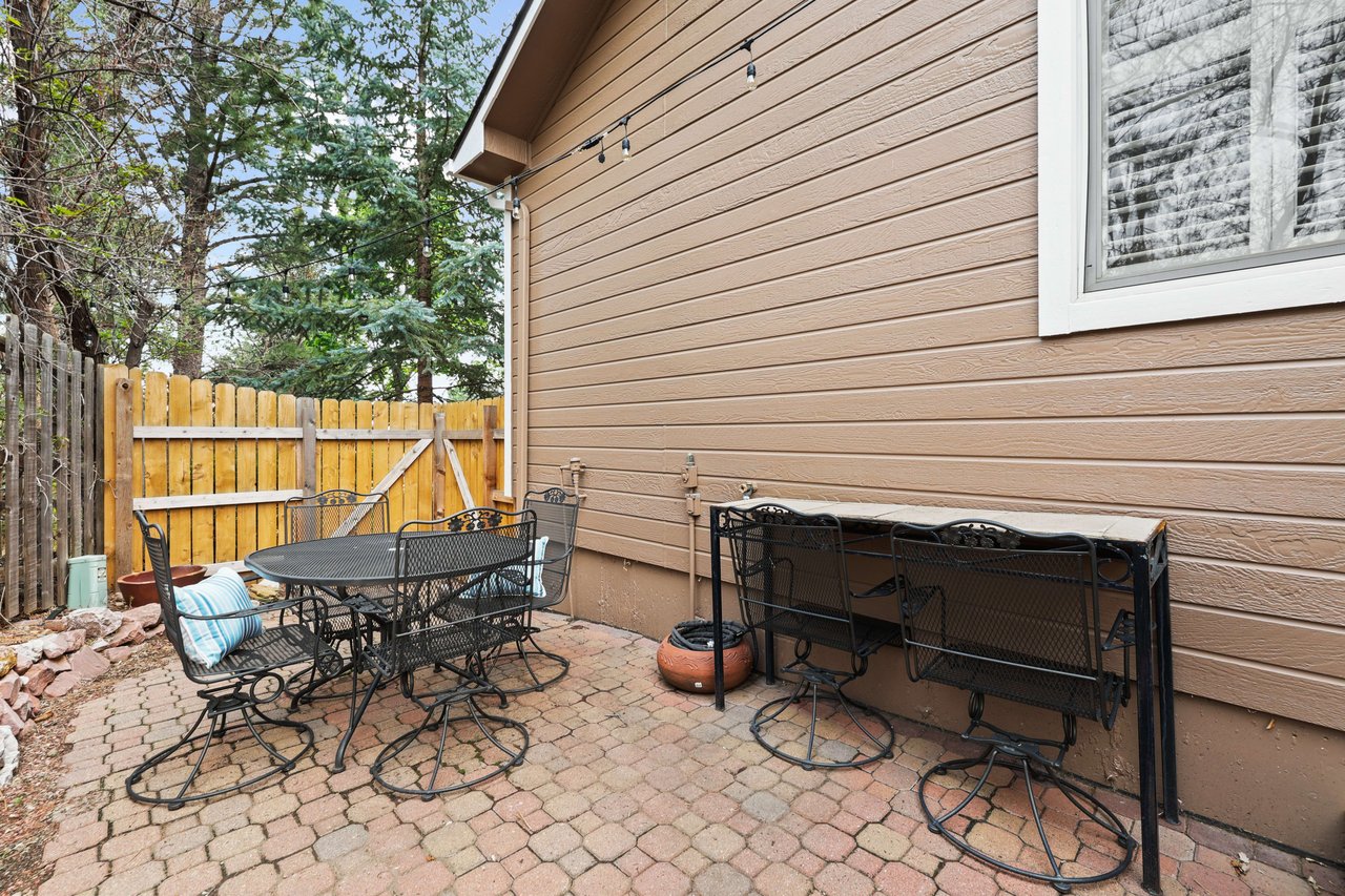 5423 Lions Gate Lane
