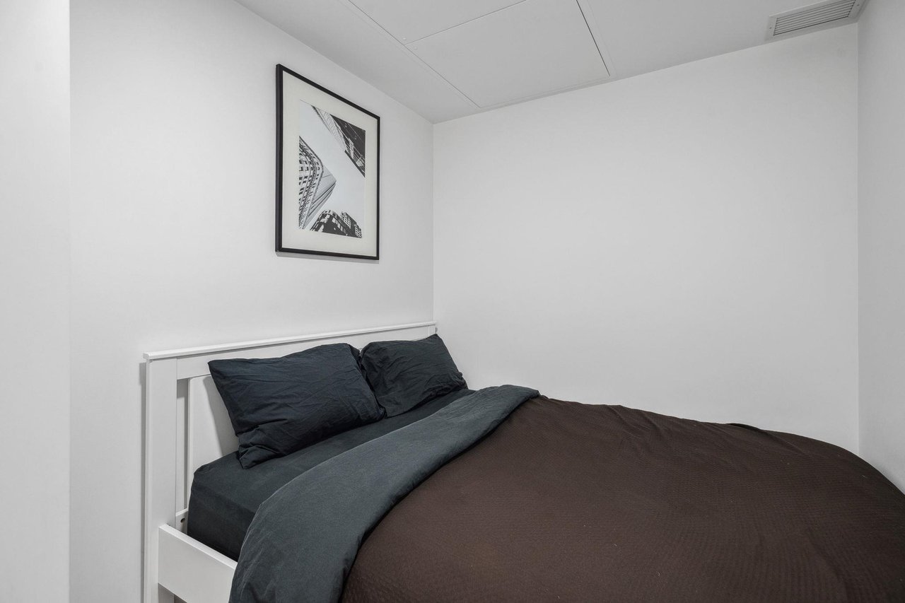 2006-3809 Evergreen Pl