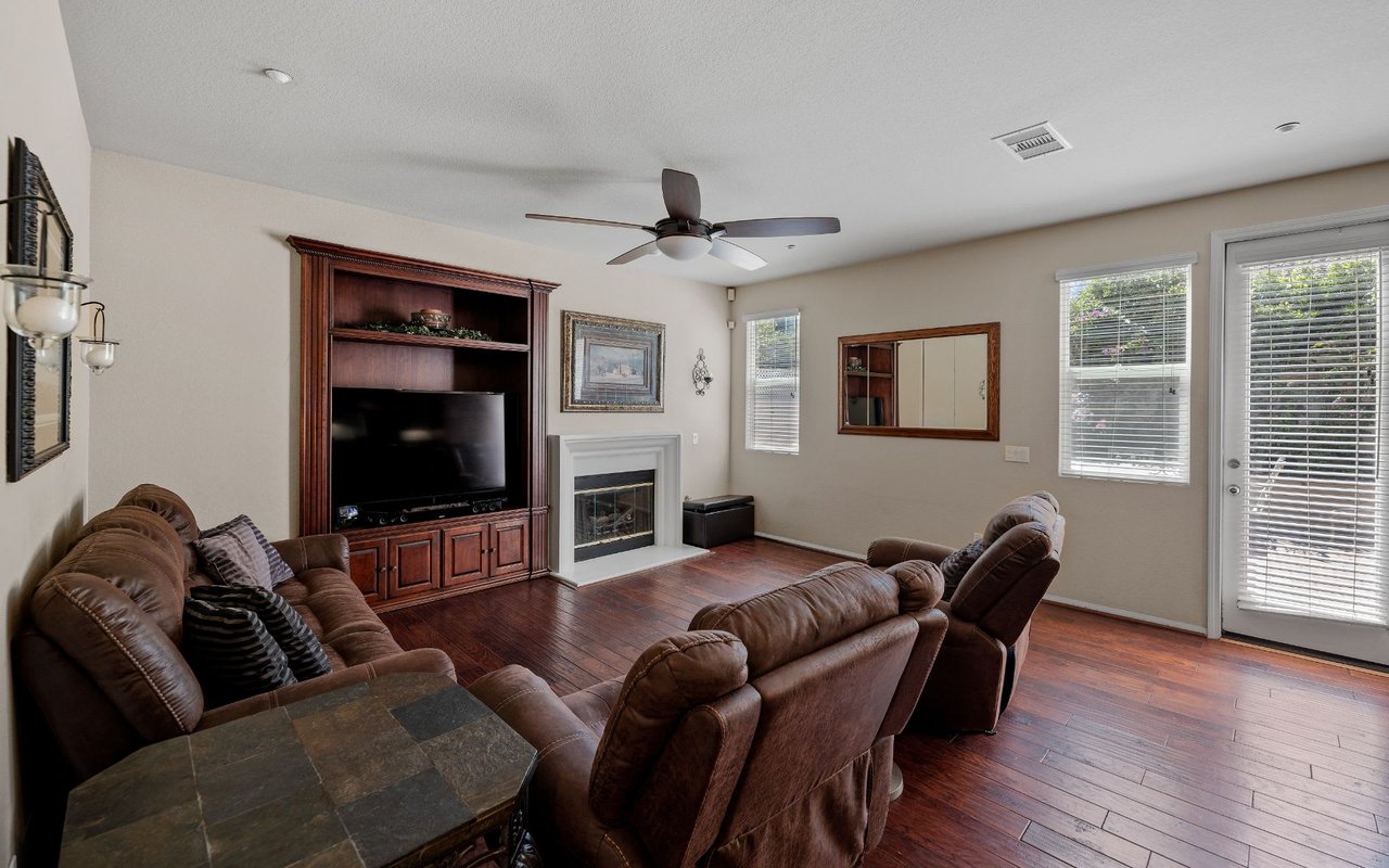 1273 Honeysuckle Avenue