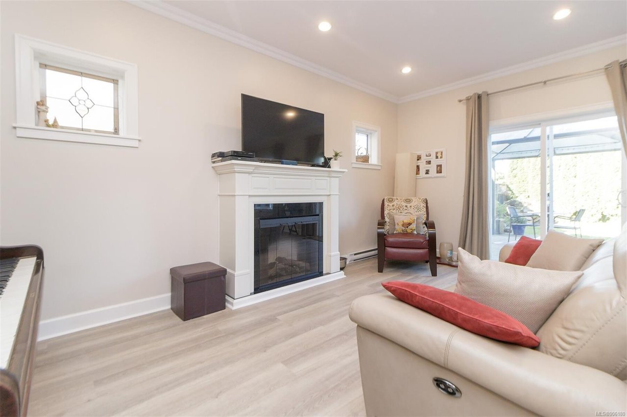 2074 Solent St, Sooke