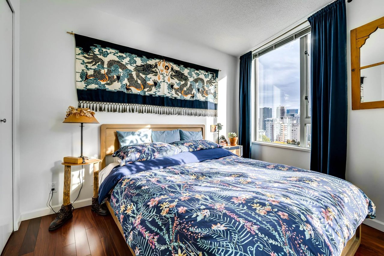 1605-1277 Nelson Street, Vancouver