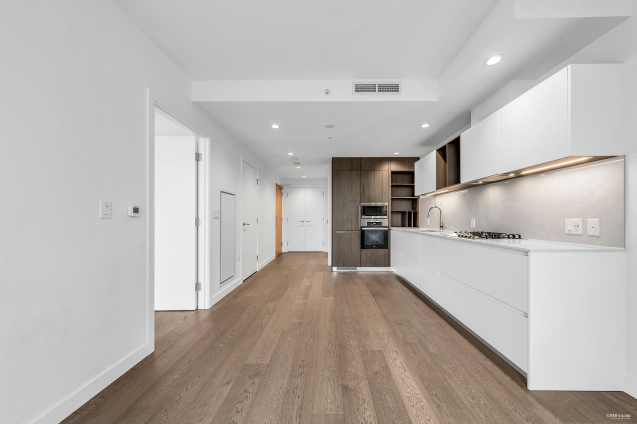 1101-6000 Mckay Avenue, Burnaby