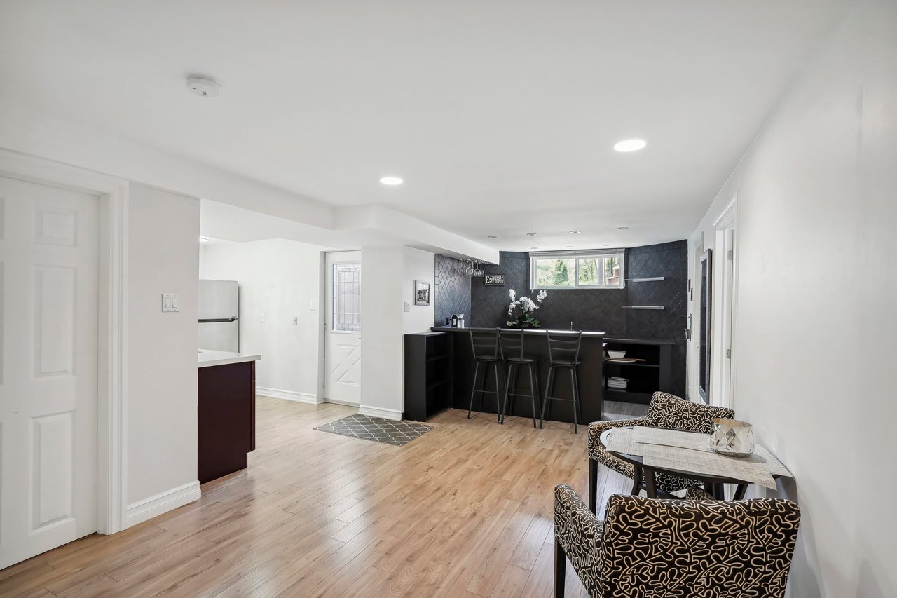 1414 Cawthra Rd
