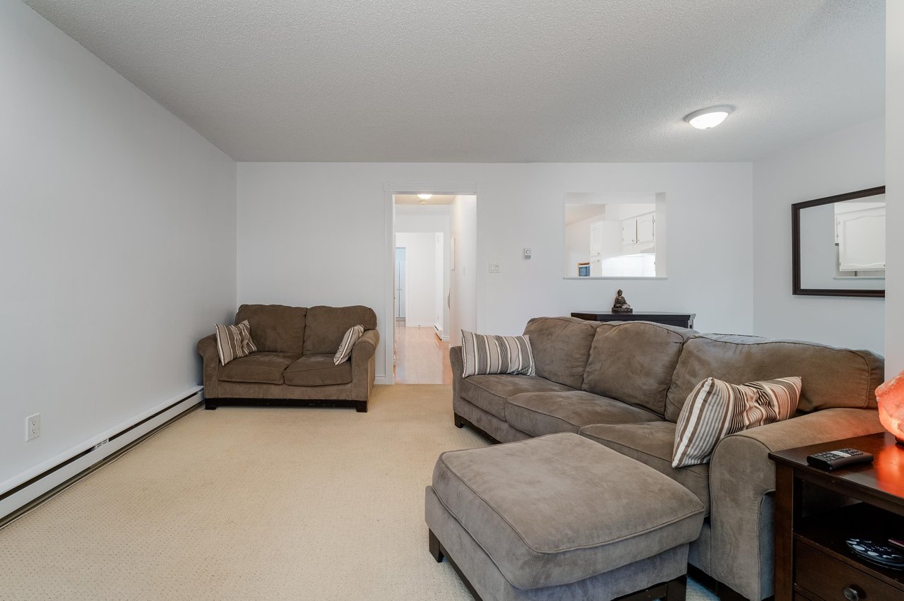 28-3851 Blundell Rd