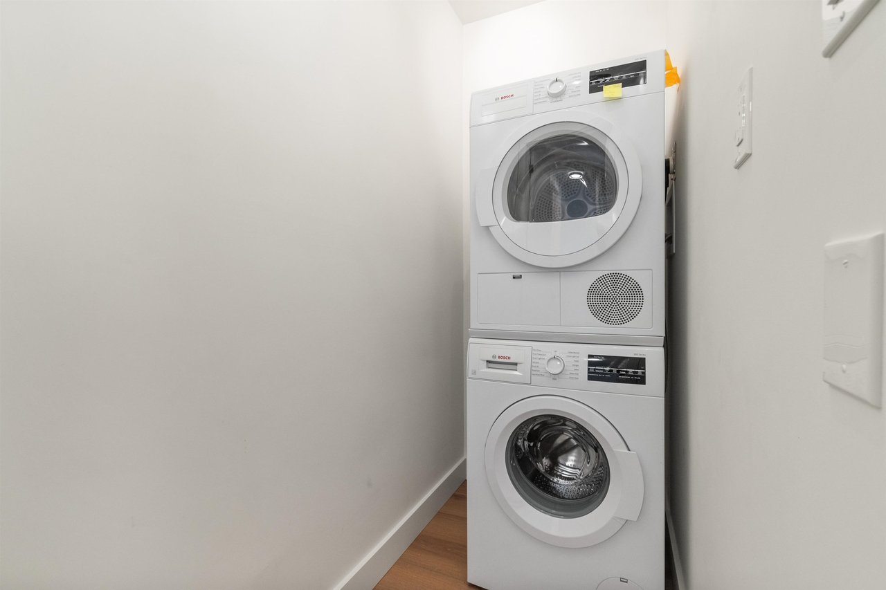 307-9080 Mary St