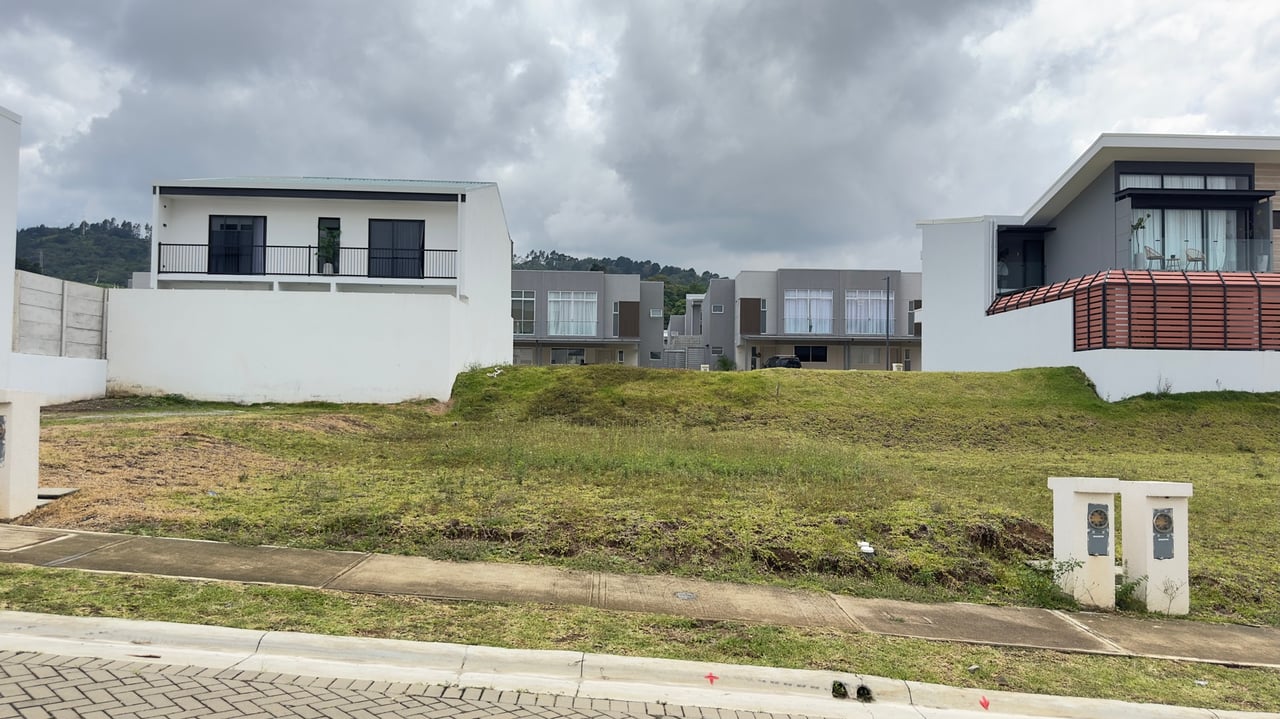 Gated Community Residential Lot, Curridabat, San Jose