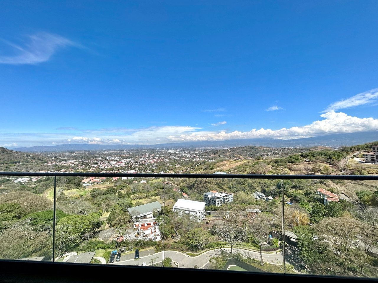 Customizable Mountain View Condo, Santa Ana, San Jose