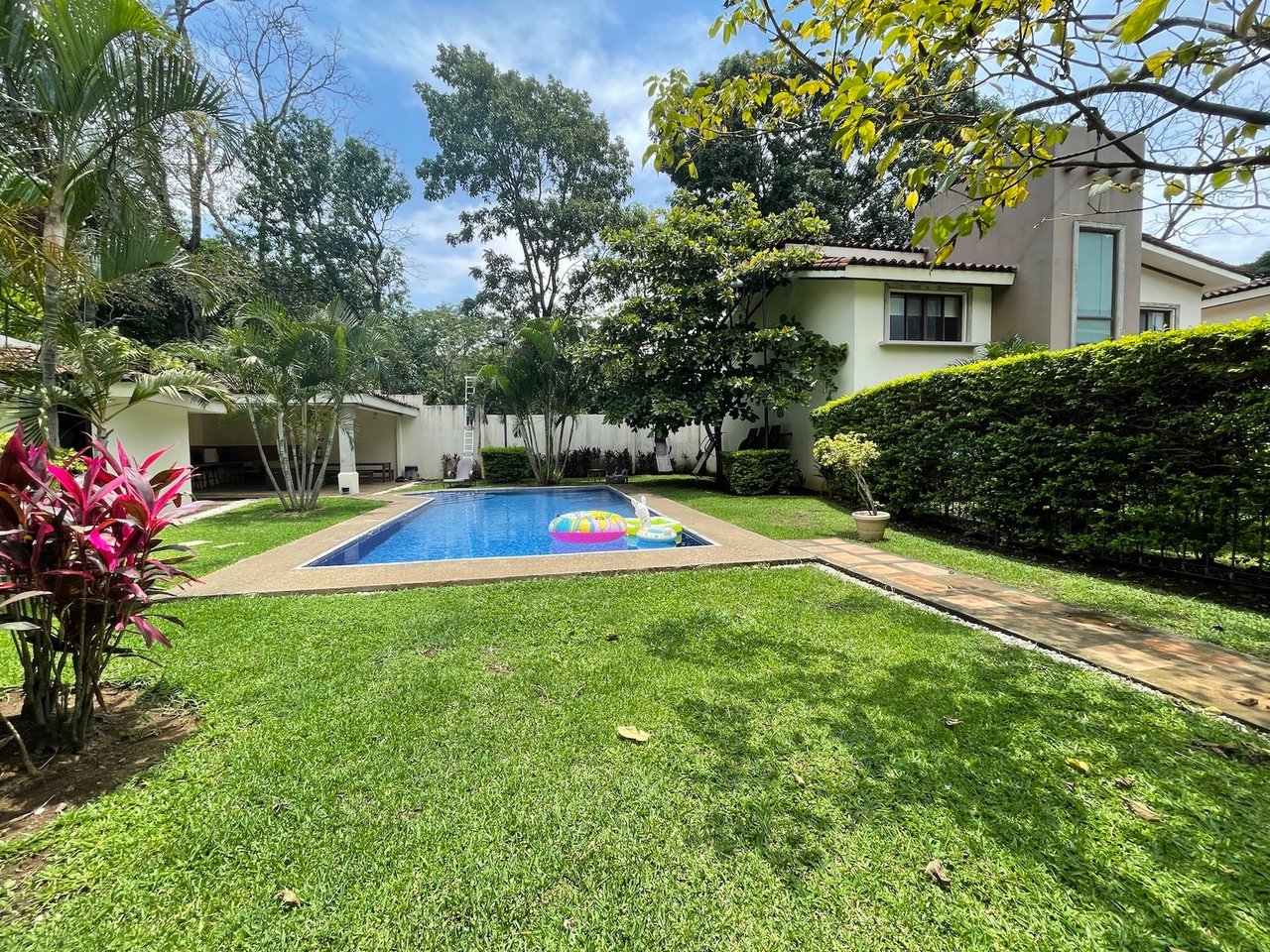 Modern Colonial Townhouse, Ciudad Colon, San Jose