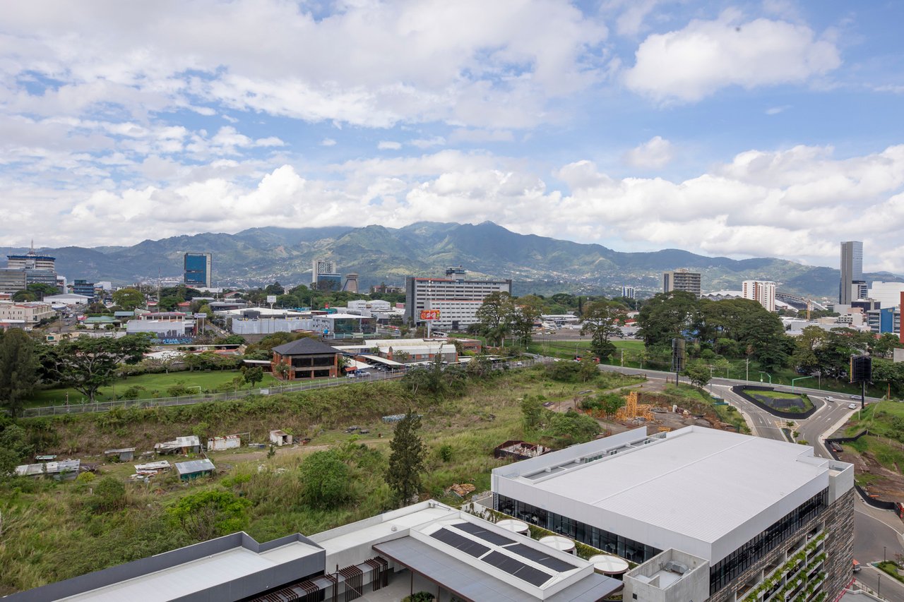 Corner Penthouse Nucleo Sabana, San Jose