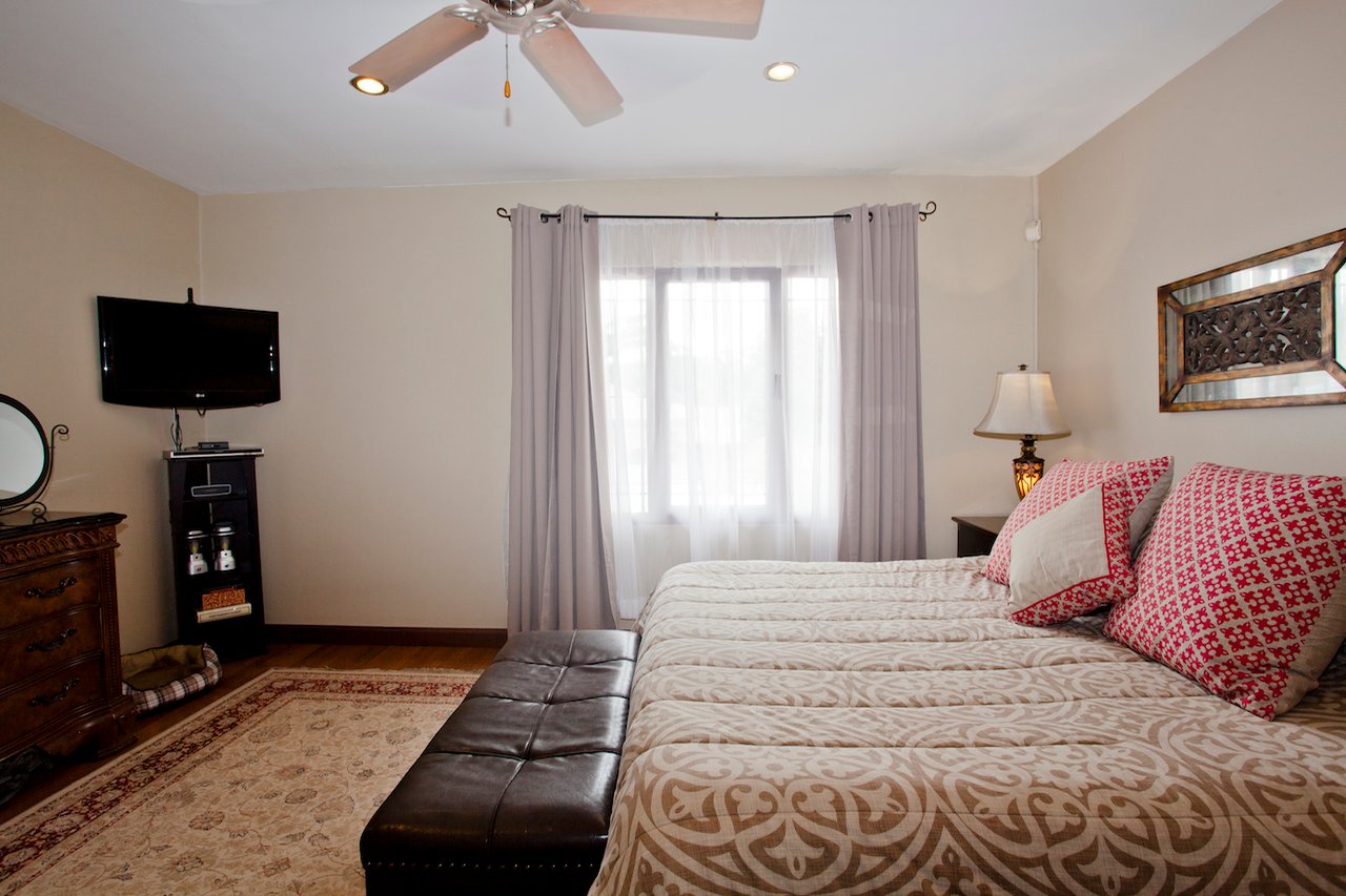 Remodeled Garden Townhome, Escazu, San Jose