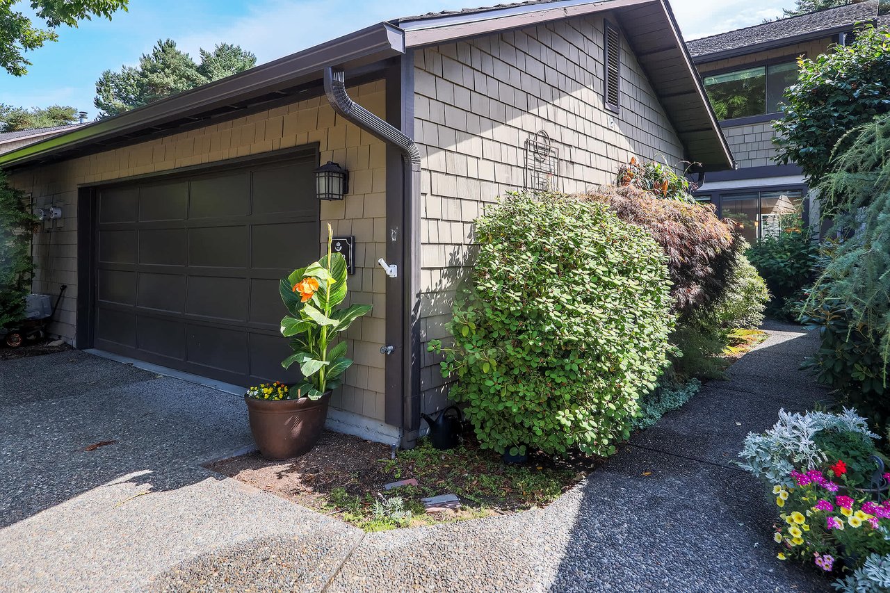 Stylish Townhome Oasis in Stendall Place