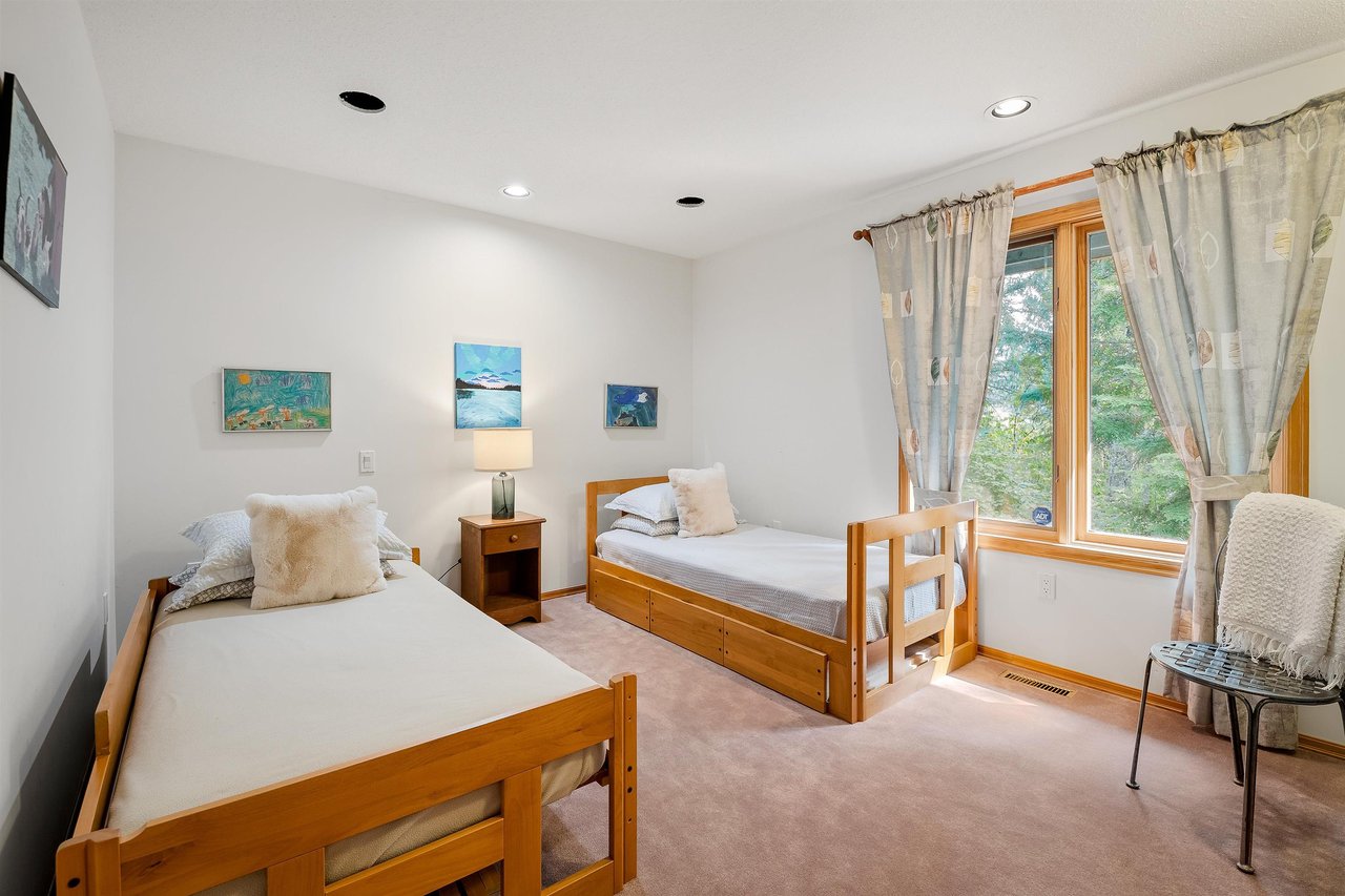 3 Garibaldi Dr