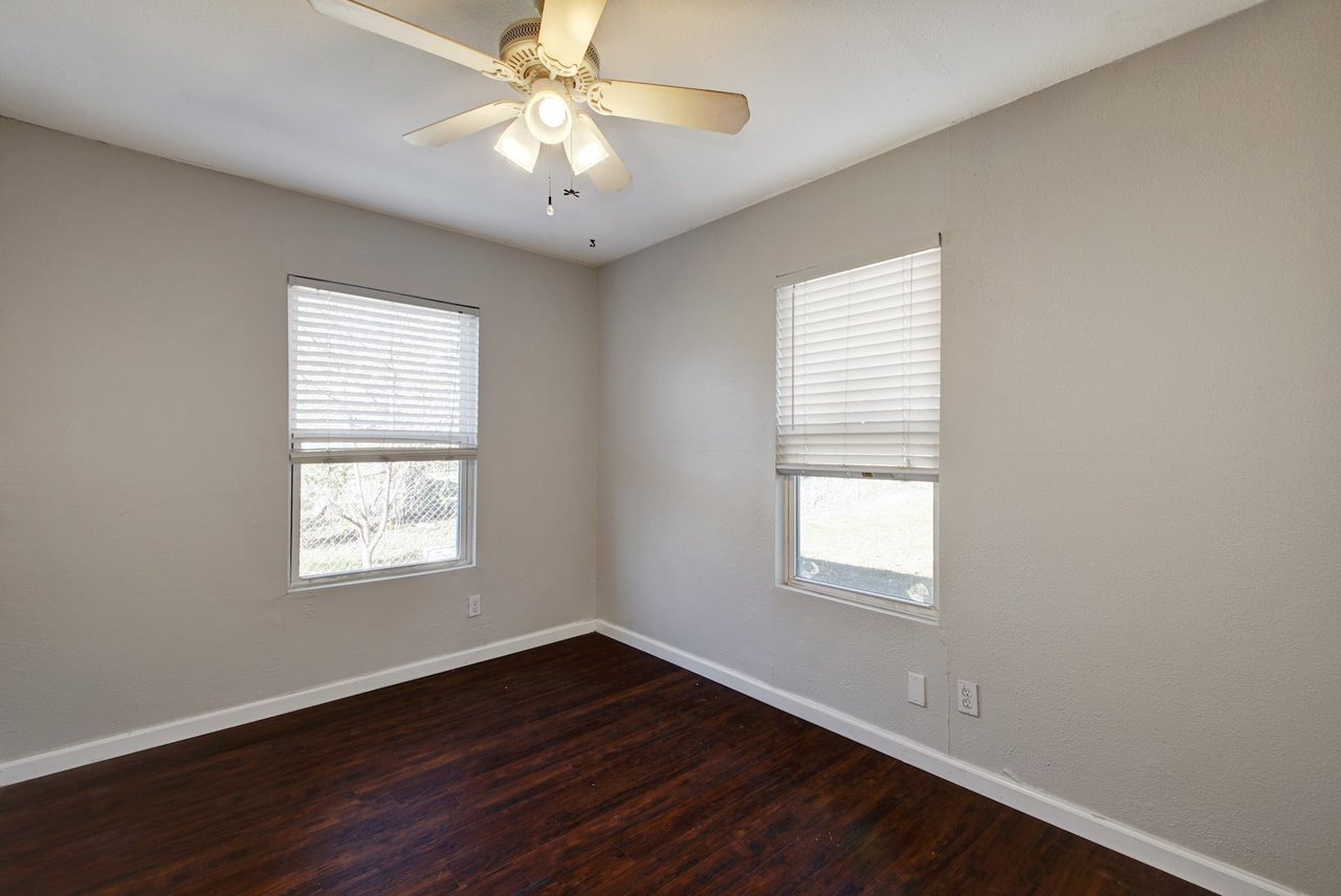 1412 Webberville RD