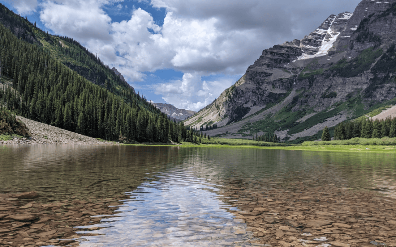 Aspen vs. Breckenridge: Why Aspen Shines as the Ultimate Vacation Destination