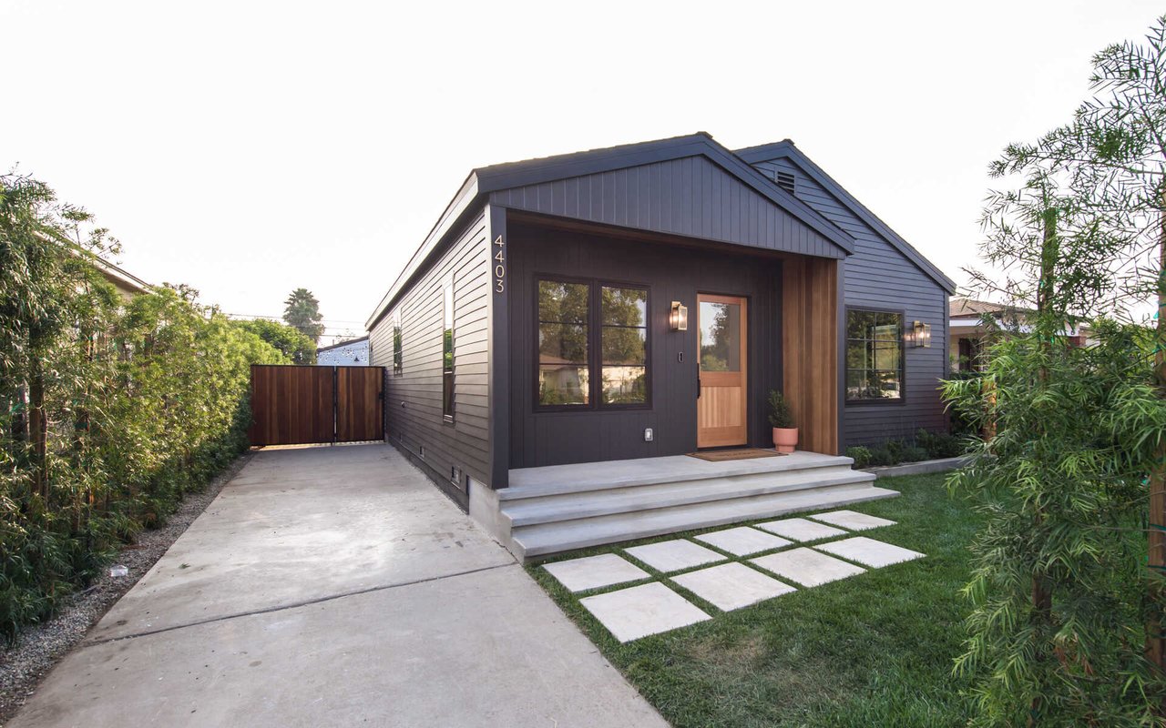 4405 Campbell DR