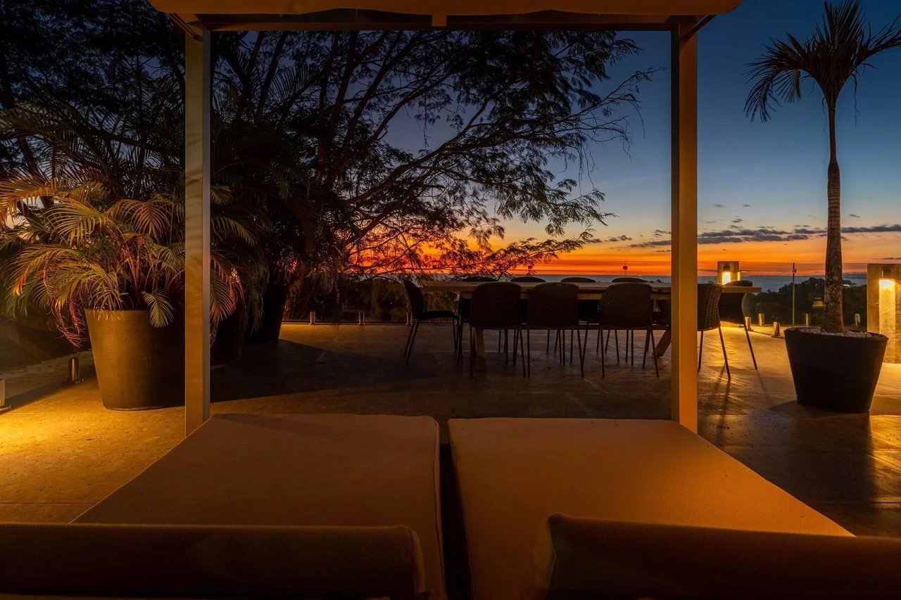Rooftop Pool Modern Luxury Estate, Manuel Antonio, Puntarenas