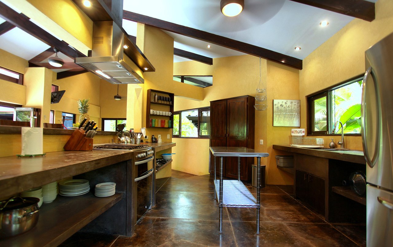 Pool Home Near Surf Break, Santa Teresa, Puntarenas