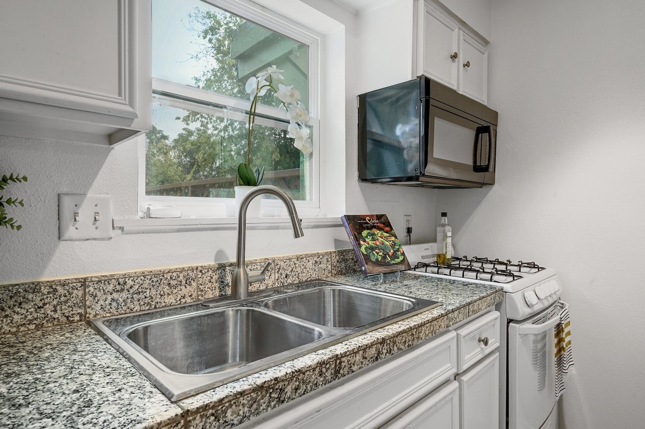 2021 Bluebonnet Ln #106, Austin, TX 78704