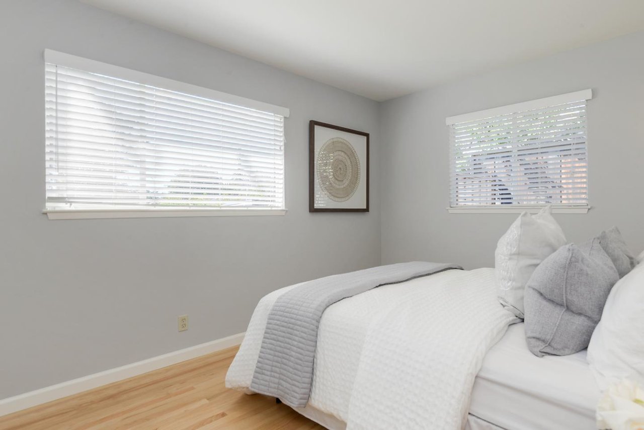 22160 Berkeley Court