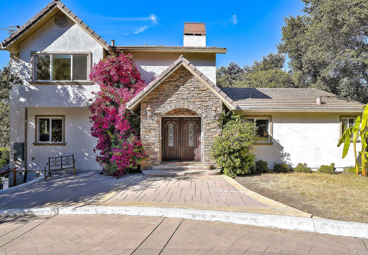 9845 Palisade Dr