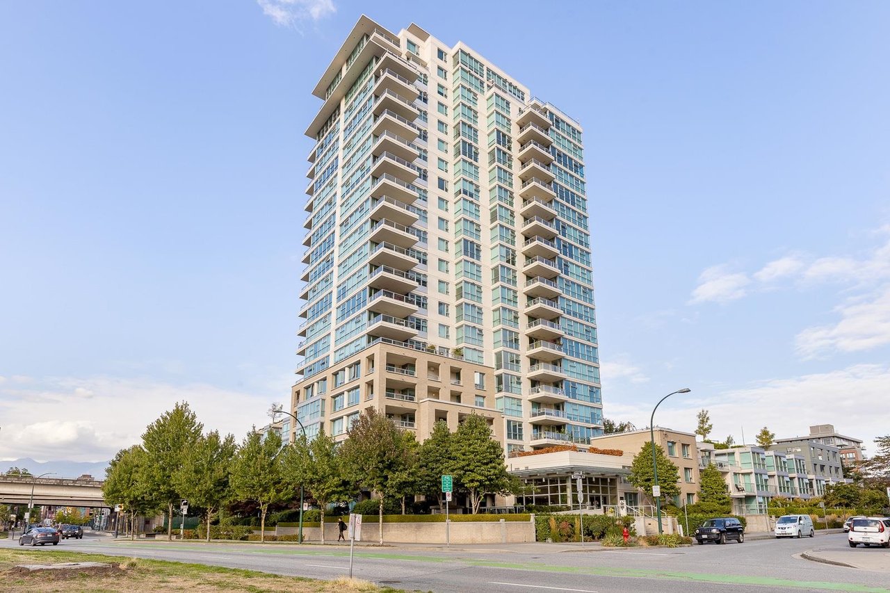 1101-125 Milross Ave