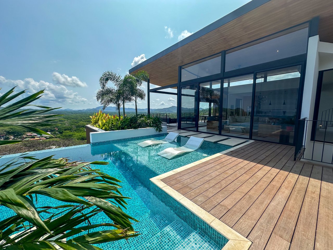 Infinity Pool Ocean View Villa, Tamarindo, Guanacaste
