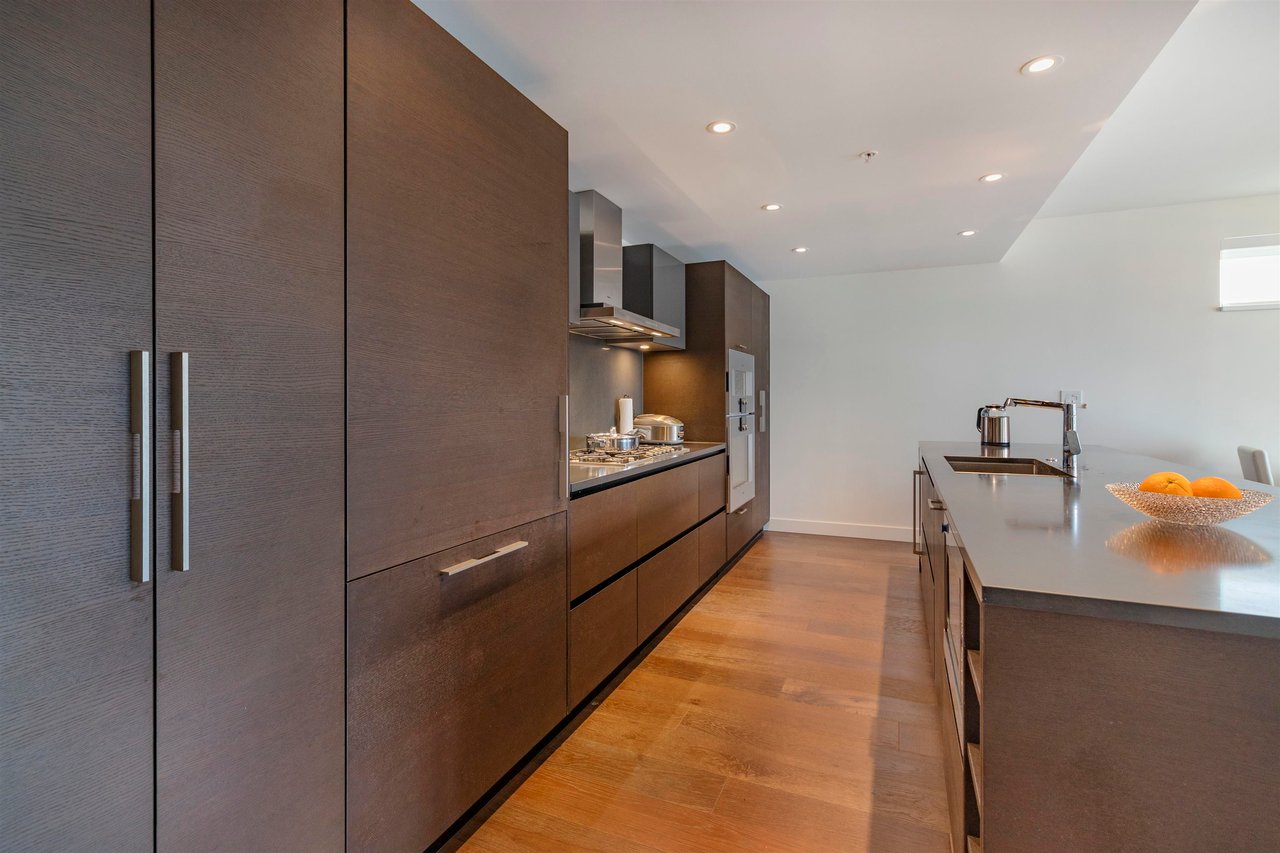 504-1561 W 57th Ave