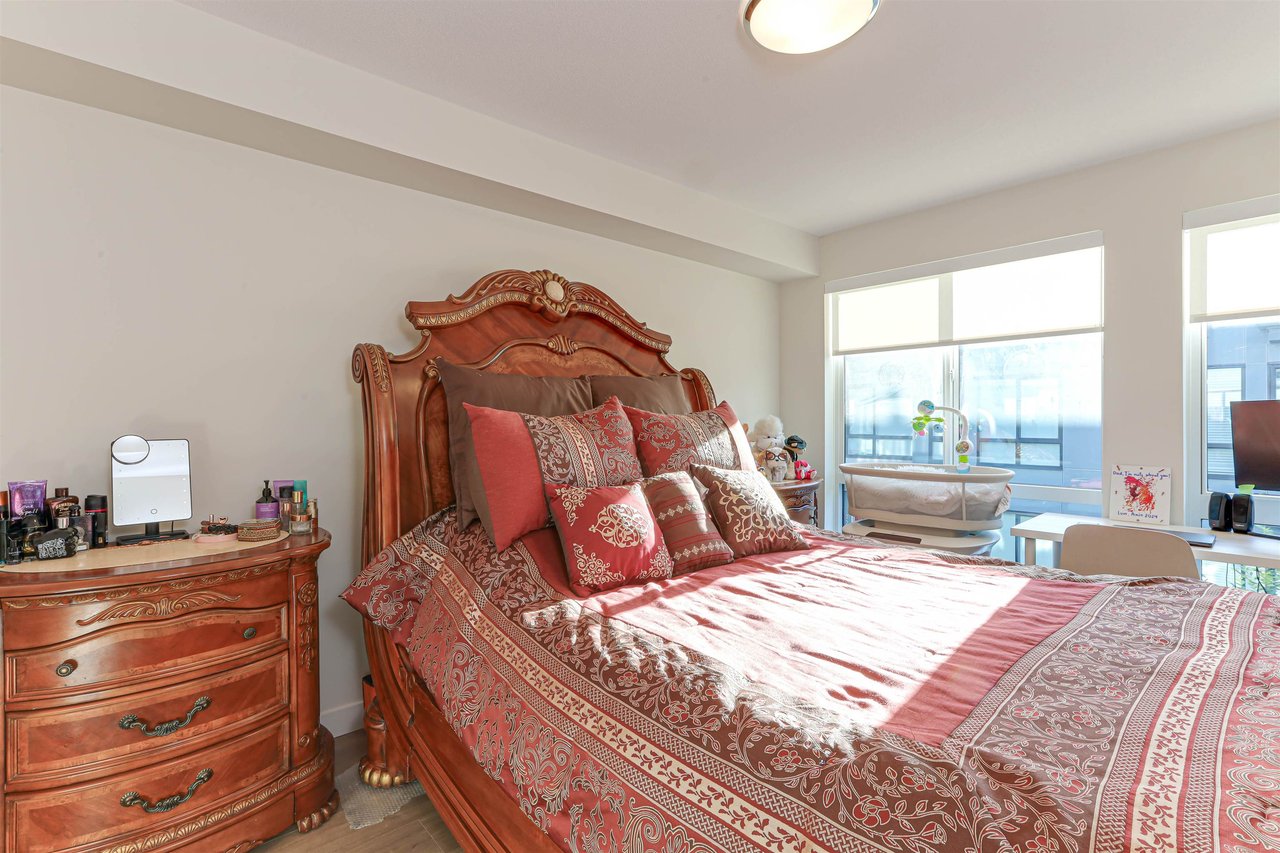 228-708 Lea Ave