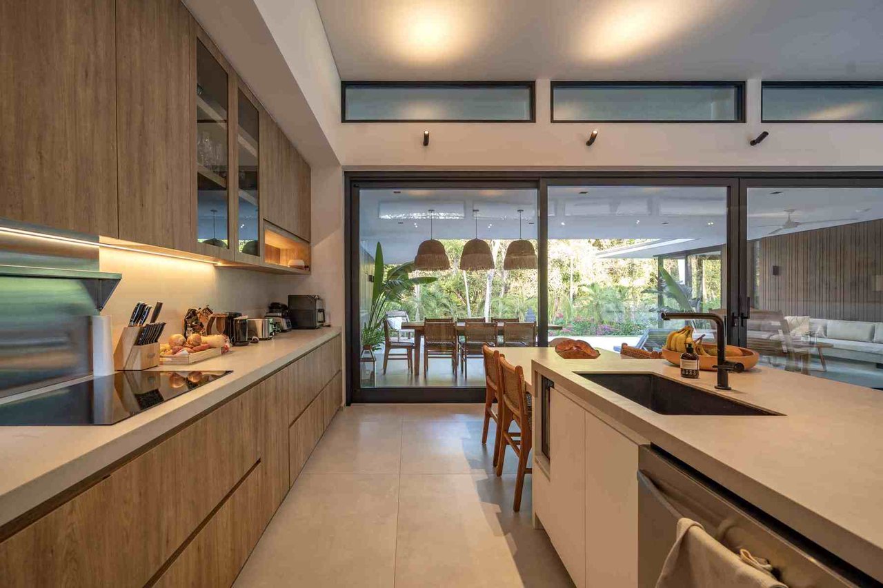 Contemporary Coastal Pool Home, Tamarindo, Guanacaste