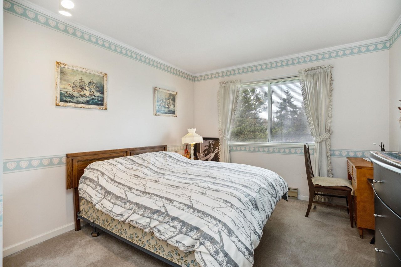 116-15121 19 Ave