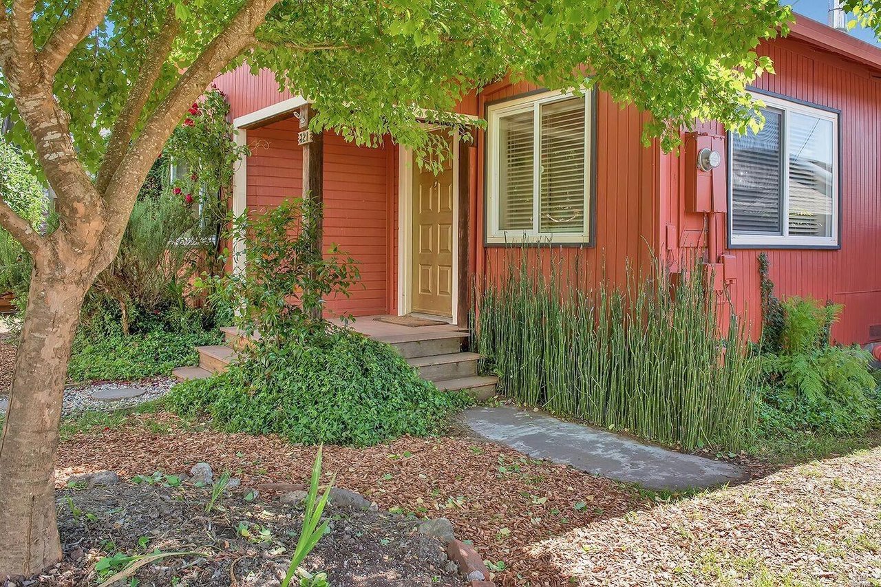 321 Edison St