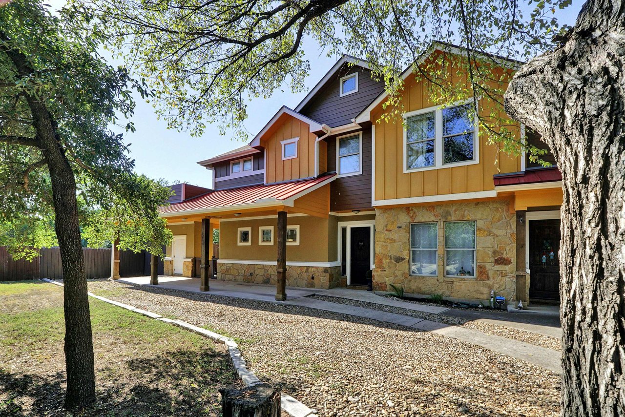 Modern Crestview Two-story Home: Updated Primary Bath, New Roof – Investor Friendly!