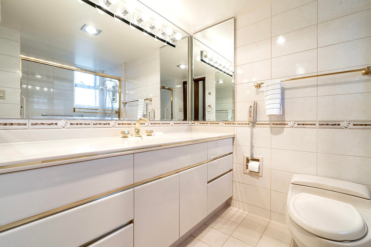 1101-2240 Bellevue Ave Ave
