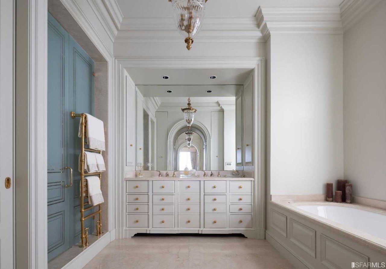 2000 Washington St, #Ph