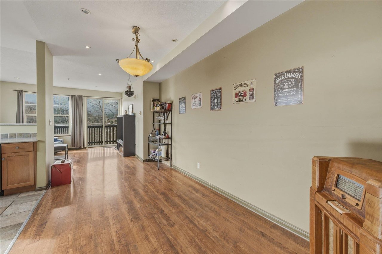 201-1436 Portage Rd