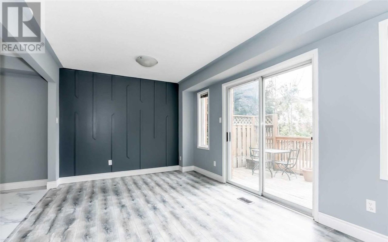 66 Potter Cres